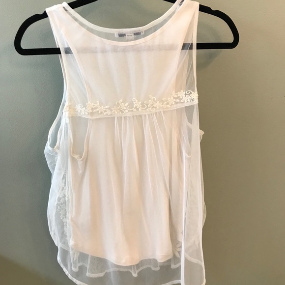 Teen girl lace covered tank - Picture 4 of 4